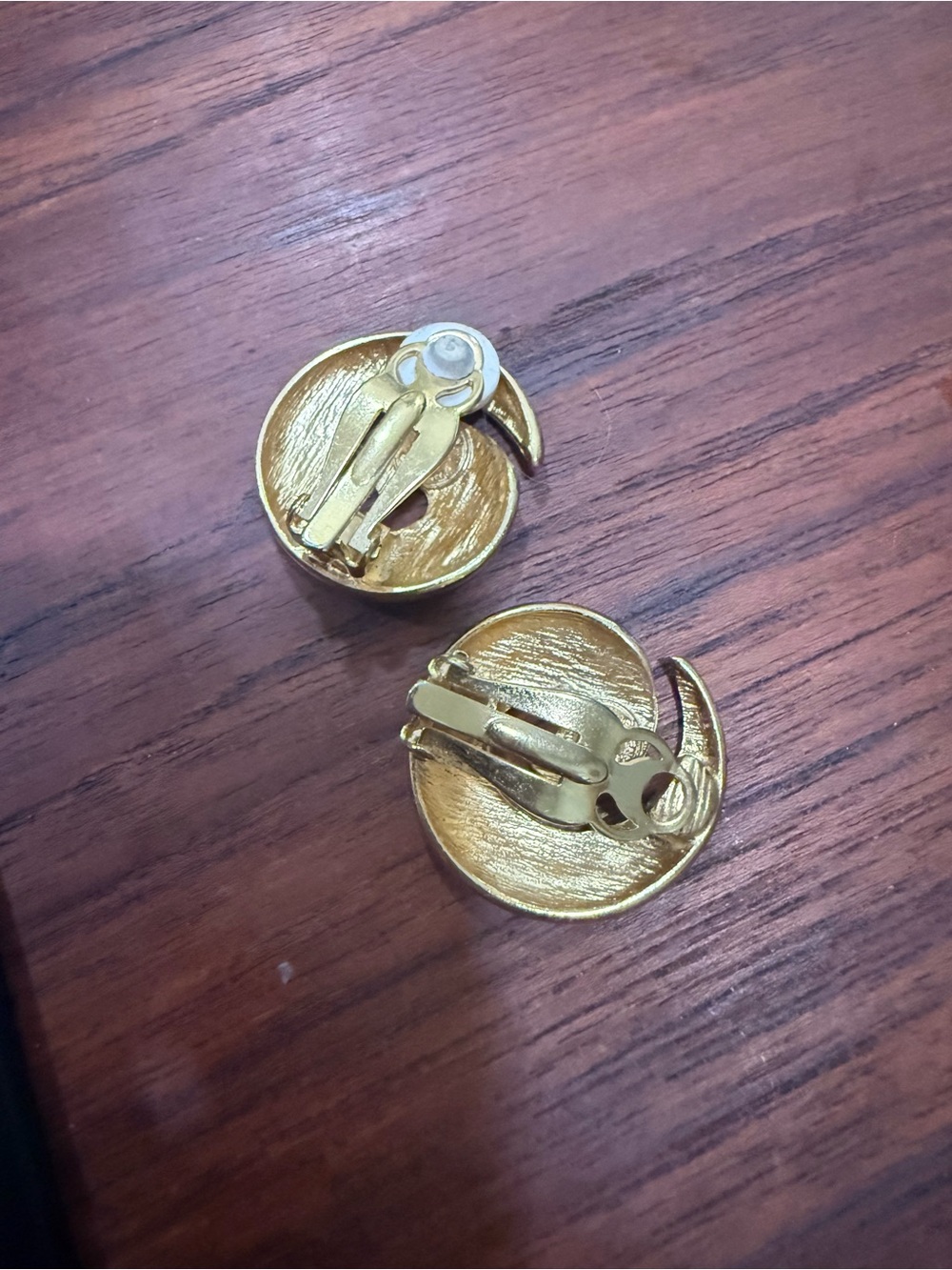 Vintage Givenchy Gold Tone Spiral Swirl Clip-On Earrings Signed Paris NY - Picture 7 of 7